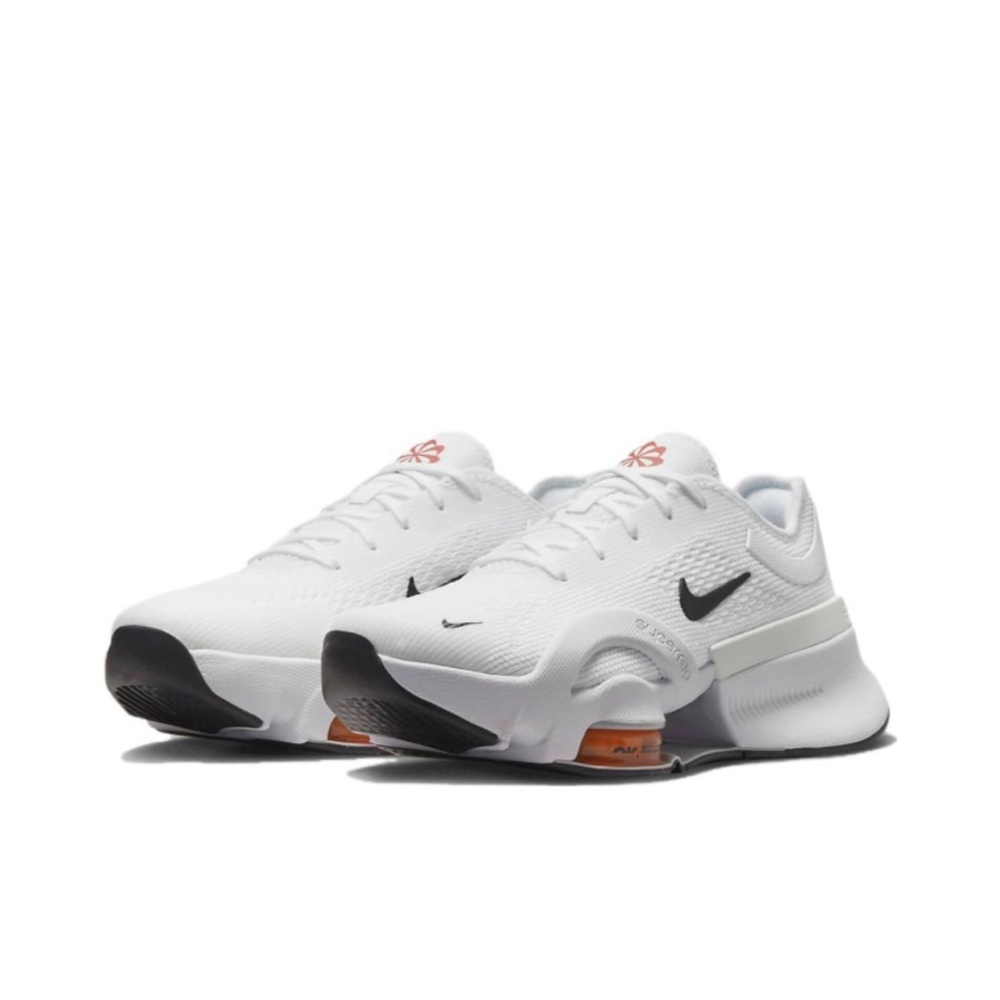 Nike Zoom SuperRep
4 Next Nature